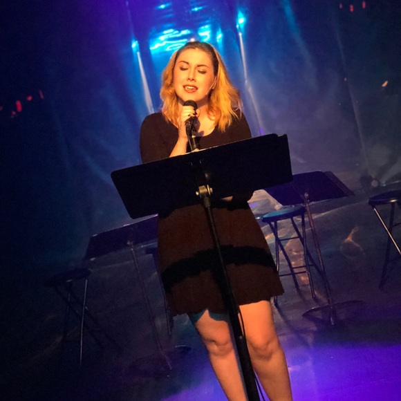 Meet your Posher, Tori - Picture 8 of 13